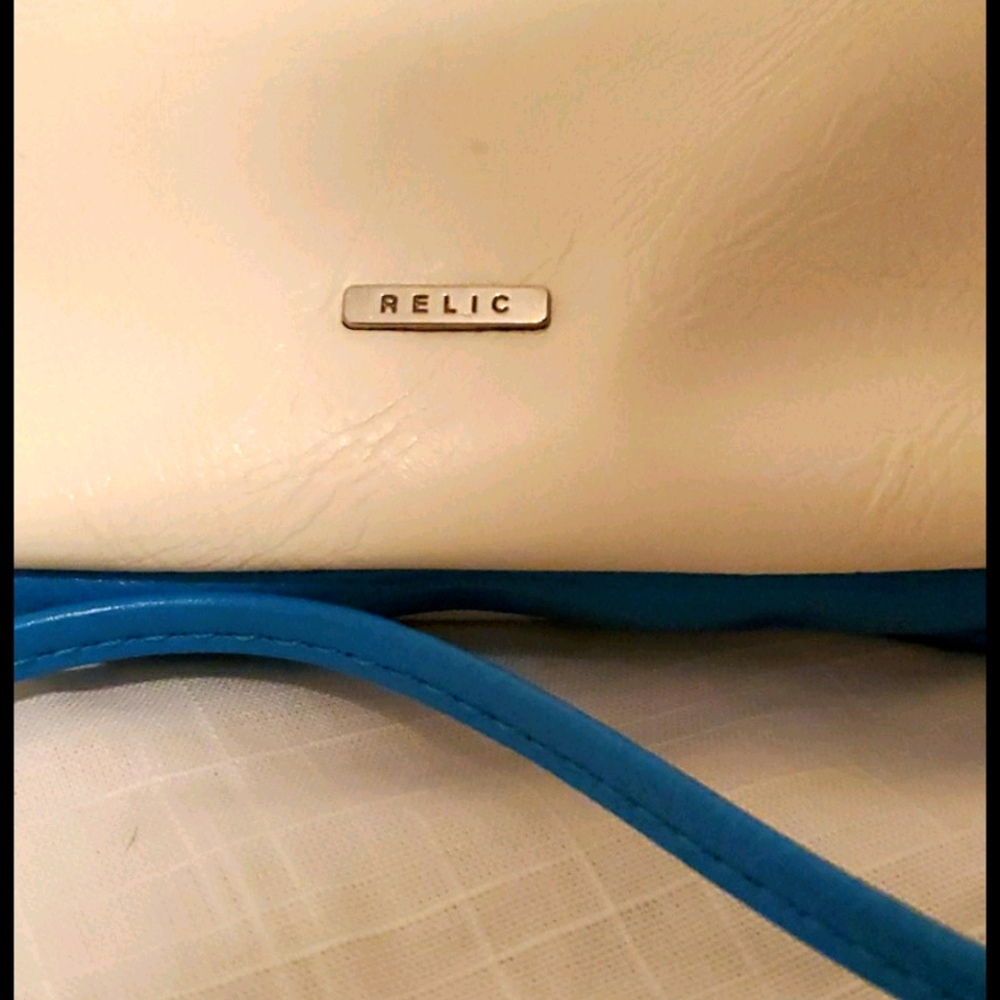 Relic Shoulder Purse - Picture 3 of 4